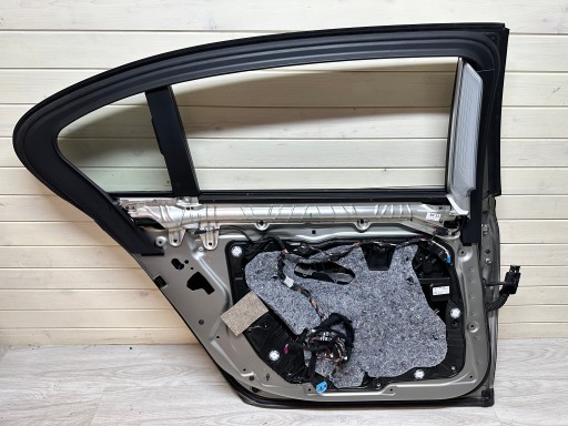 BMW 7 G12 LCI door left rear. rear part 490