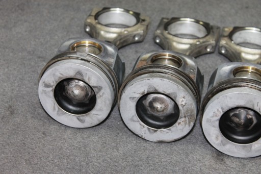 BMW G30 G32 G11 G12 G15 G01 G02 4.0D B57D30B piston connecting rod - 8584899 84L132