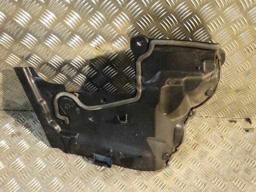 IDEALNA cover GRODZI right MERCEDES W205 1