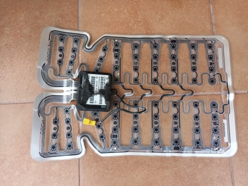 Килимок для сидіння MERCEDES W209 CLK 2098201510