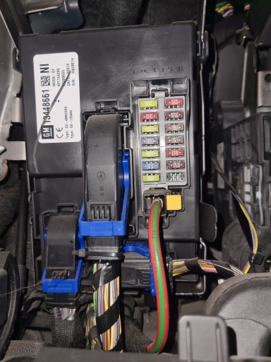 694/800/894 - 13448661 блок предохранителей bsi bcm модуль комфорта opel meriva ii b