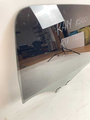 Ram 1500 V window rear side door right rear part 2019-24