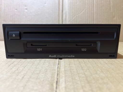 AUDI A3 8V čitač navigacije MULTIMEDIA SD MMI 8V0035047B