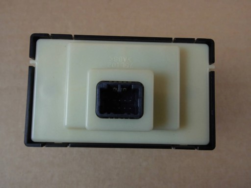 TOYOTA CAMRY VIII XV70 2021 BOUTON DE CHAUFFAGE SIÈGES BOUTON