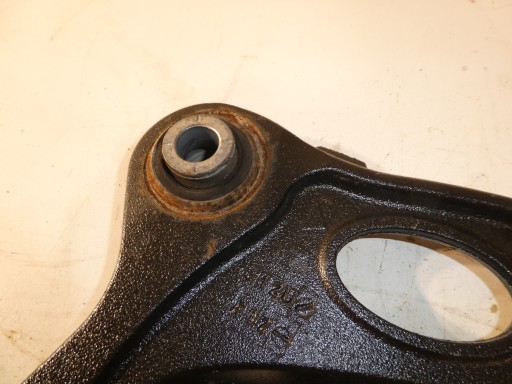 Querlenker vorne TRAFIC III VIVARO B 8200688035