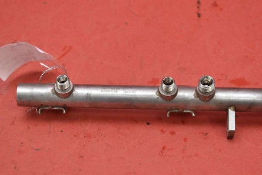 injection ramp 7562474 BMW E90 E91 2.0i 143 KM 04-10