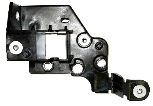 31469371 - Правый кронштейн крепления ремня безопасности передний volvo