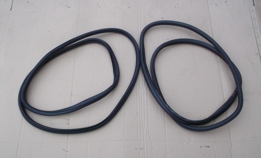 CITROEN DS4 УЩІЛЬНЕННЯ ПЕРЕДНІХ ДВЕРЕЙ