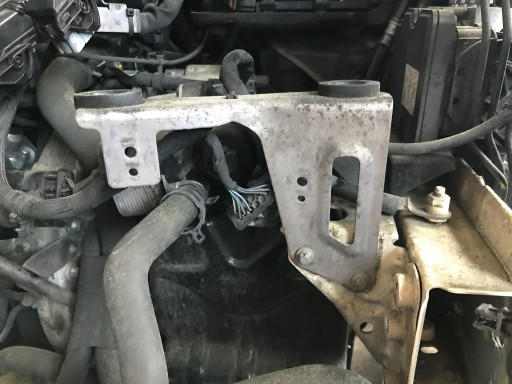 MERCEDES A Class w176 CD кронштейн повітряний фільтр