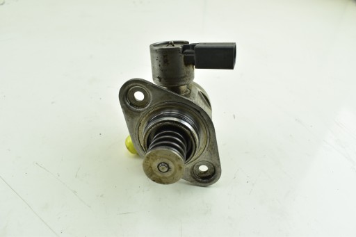 feed pump VW GOLF VII SEAT LEON III SKODA FABIA III 1.4 TSI 04E127025B