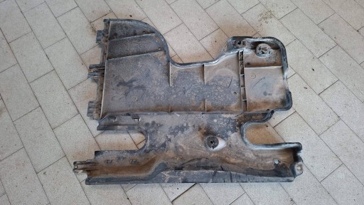 cover chassis side rear part side left Volkswagen Touran III 5QA825206B