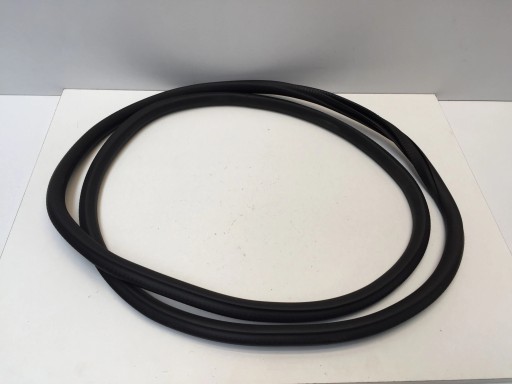 A2476920300 - MERCEDES B W247 2020 ущільнення дверей лівий передній