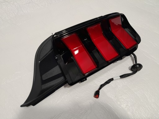 FORD MUSTANG VII GT S650 light right rear part USA
