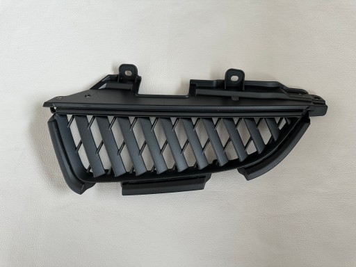 Mitsubishi Grandis rešetka branika prednji dio MN145455