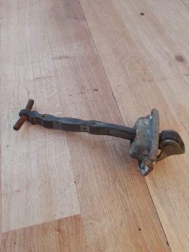 SUZUKI GRAND VITARA II ОБМЕЖУВАЧ ДВЕРЕЙ П