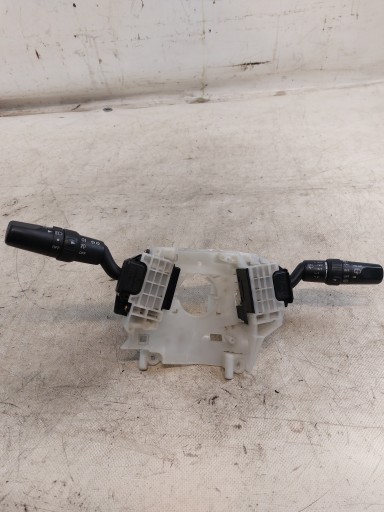 steering wheel levers and controls MAZDA 5