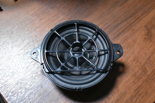 IDEALNY speaker bang OLUFSEN AUDI Q7 Q8 1