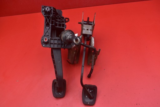 PEDAL pedali , pedale frizione freno 465038135R 465016578R DACIA DOKKER e 1.6 SCE