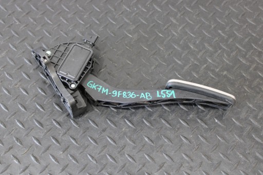 accelerator pedal LAND ROVER EVOQUE II 2 L551 GK7M-9F836-AB
