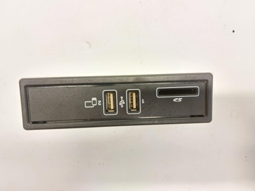 MERCEDES W213 E300de Kombi adapter USB SD A2138200400