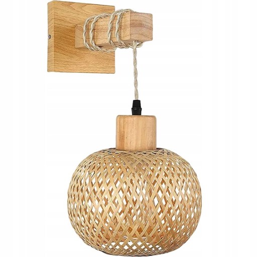 Настінний світильник з ротанга в сільському стилі