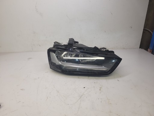 REFLEKTOR right front AUDI A4 B8 LIFT 8K0941004AC
