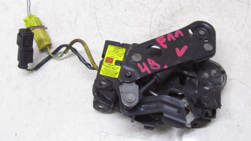 189/048 - BMW F11 F10 Активний замок капота лівий 7184441 10-