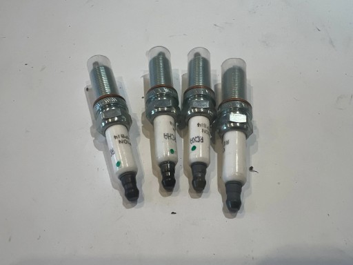 1887911080 - Hyundai i20 20- suzuki bayon 21- комплект свечей зажигания из 4 шт. oem