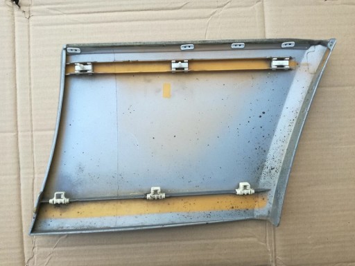 lišta blatníku levý předek MERCEDES W124 1246901340
