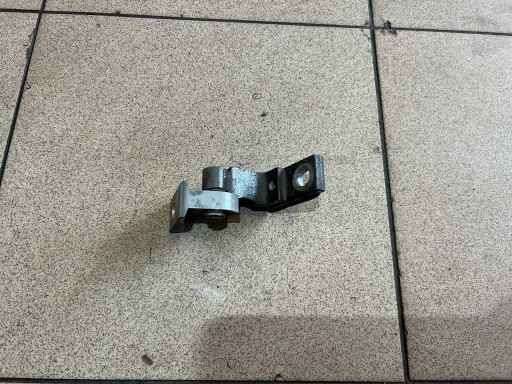 ВЕРХНЯЯ ПЕТЛЯ ПЕРЕДНЕЙ ЛЕВОЙ ДВЕРИ, AUDI A6 C5