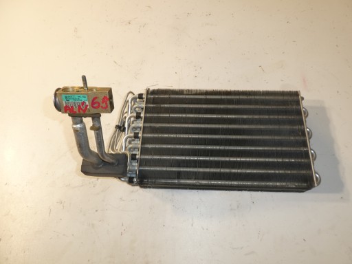 MERCEDES W202 PAROWNIK klimatizaci 2028300184