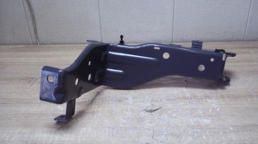 82285617 - КРОНШТЕЙН ГАЛОГЕНОВОЕ КРЕПЛЕНИЕ ПРАВЫЙ VOLVO FH4