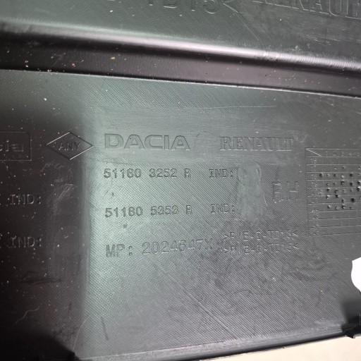 DACIA DUSTER II 17 utikač rešetka branika prednji dio prednja desna 511803252R
