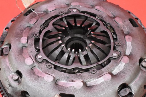 clutch flywheel DWUMASA 124035410 VW PASSAT B6 2.0 TDI 170 KM 05-10