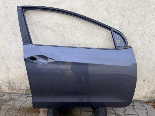 HYUNDAI I30 II door right front W3G 2012