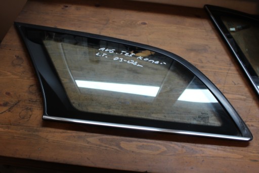 Скло Avensis T25 Універсал лівий задній кузов