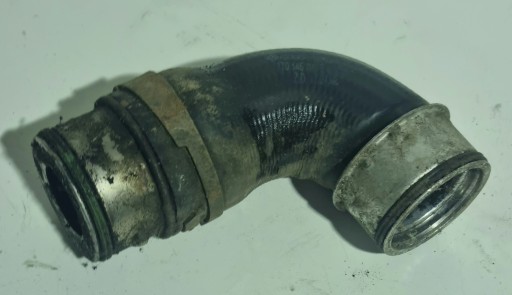 VW PASSAT B6 GOLF V TOURAN I AUDI A3 8P cső, csővezeték vezetö intercooler 1T0145790