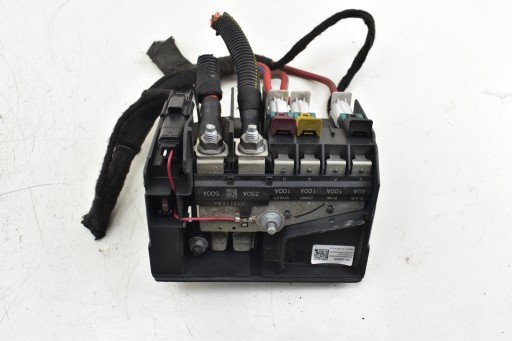 distributeur Pradu boîte à fusibles Opel Insignia B 33311586