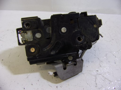 lock door CENTRALNY right rear part rear AUDI A6-C5 7 PIN