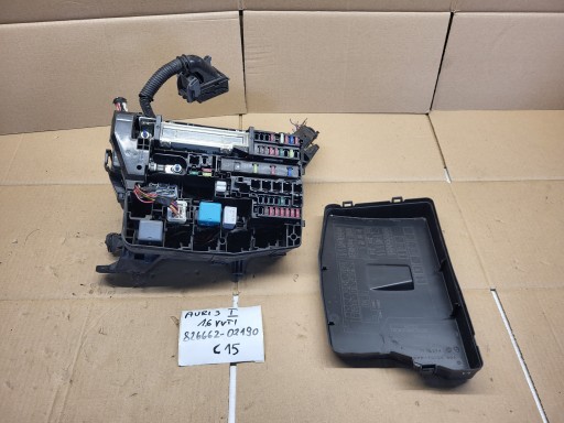 Коробка запобіжників toyota auris i 1.6 vti 82662-02190