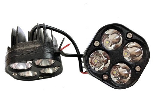 СВІТЛОДІОДНА РОБОЧА ЛАМПА 20W CREE 12-24V 7. 5X7. 5CM 2 ШТ