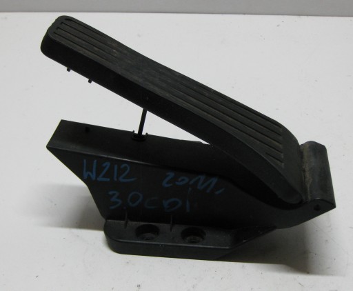 MERCEDES W212 E KLASA 11r potentiometer Gaspedal A2043000004