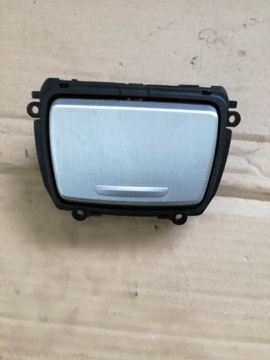 BMW F10 F11 КОНСОЛЬ ПЕПЕЛЬНИЦА ЦЕНТРАЛЬНАЯ 9206347