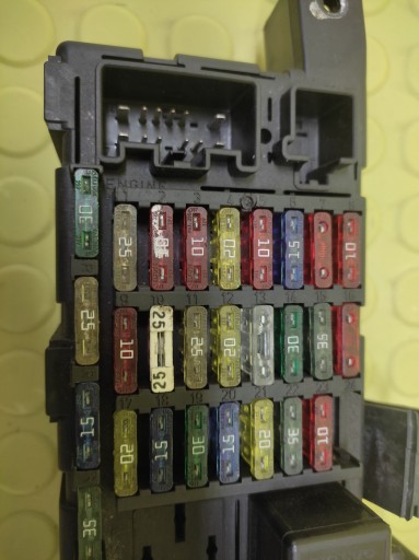 VOLVO XC90 2.9 module compartment BSI 30728008