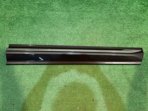 Volvo xc60 ii напис на дверній накладці правої передньої частини 31440303