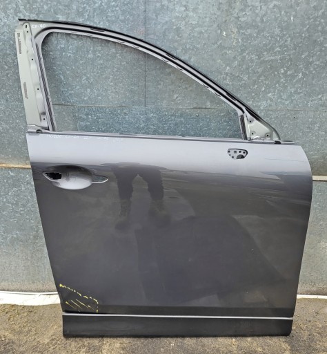 Передняя дверь передняя часть mazda cx-60 2022-