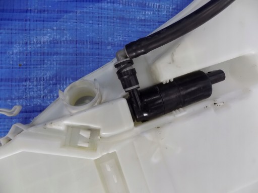 tank washer fluid tank BMW 5 F10 2012R 3,0B