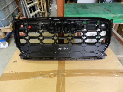 81A.853.651.G - AUDI Q2 81A LIFT SQ2 Решітка ЧОРНА 81A853651G