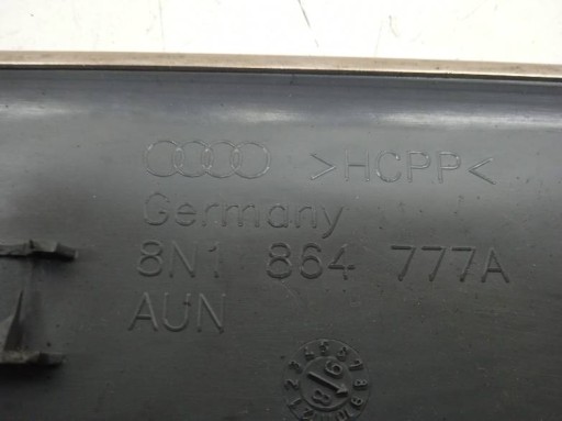 fedél PODSTOPNICA fedél Küszöb bal 8N 8N1864777A Audi TT I (1998-2006)