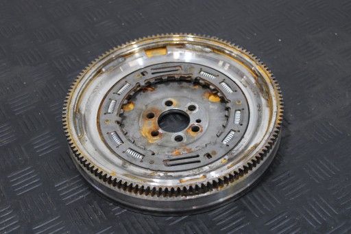 wheel flywheel DWUMAS 04E105266AM VW TAIGO 2G7 R-LINE